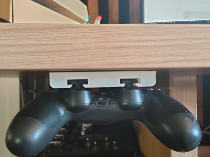 PS4 oyun kolu masa altı bölme 3D